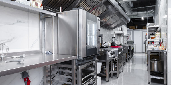Limpiezas de Conductos de Extracción y Ventilación Salobre · Cocina de Guarderías