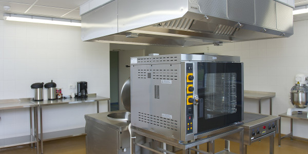 Limpiezas de Conductos de Extracción y Ventilación La Roda · Cocina de Hospitales